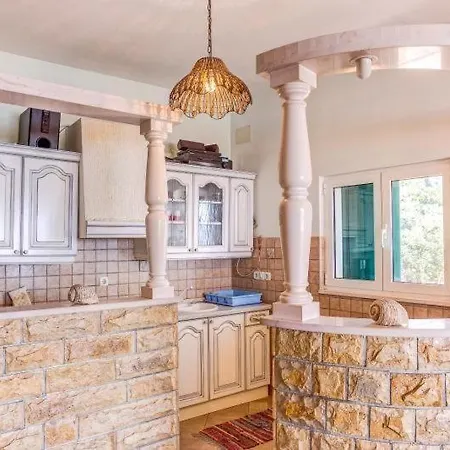 2 Complex For 20 Persons With Pool And Sea View