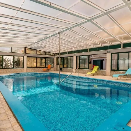 Villa 2 Complex For 20 Persons With Pool And Sea View Jesenice (Split-Dalmatia)