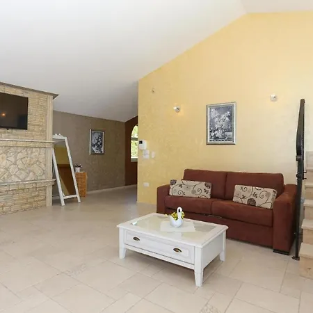 Villa 2 Complex For 20 Persons With Pool And Sea View *
